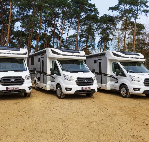 campers op een rij